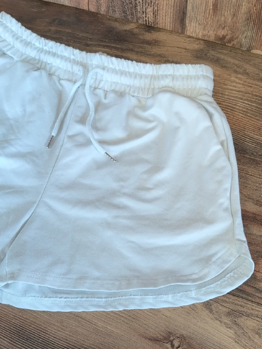 SHEIN White Athletic Lounge Shorts with Drawstring L            Q217